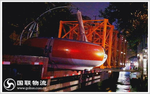 长沙到苏州游艇运输 晚上装货场景图 长沙到苏州游艇运输 晚上装货场景图